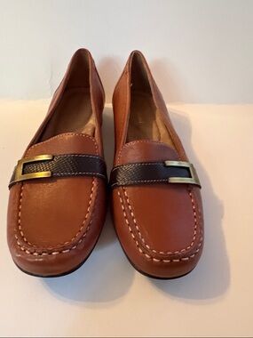 Naturalizer Tan Leather Slip-On Loafers with Black Strap and Gold Accent